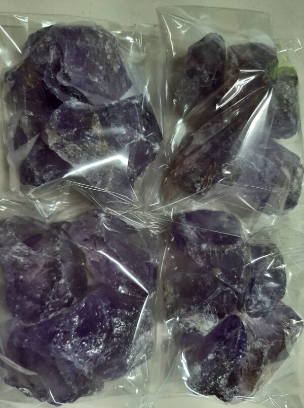 Raw amethyst packs