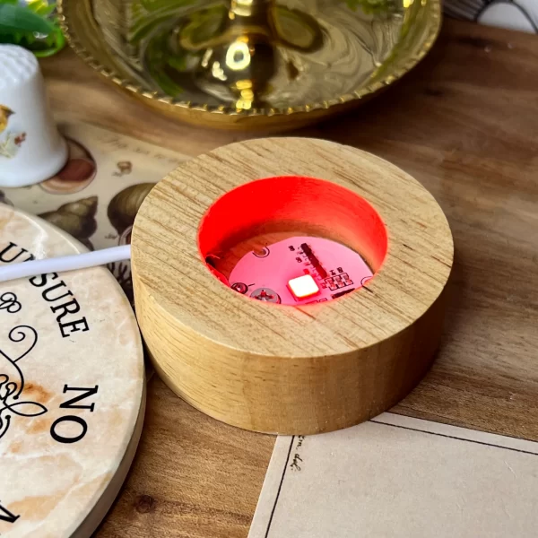 8cm wooden usb sphere holder- colour changing