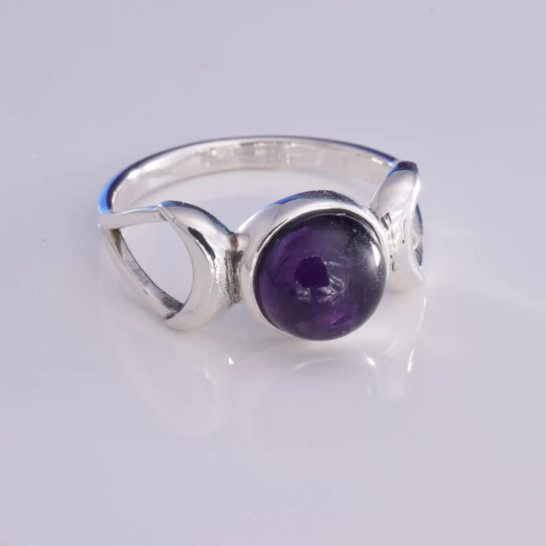 Silver and amethyst Triple moon design ring size 9