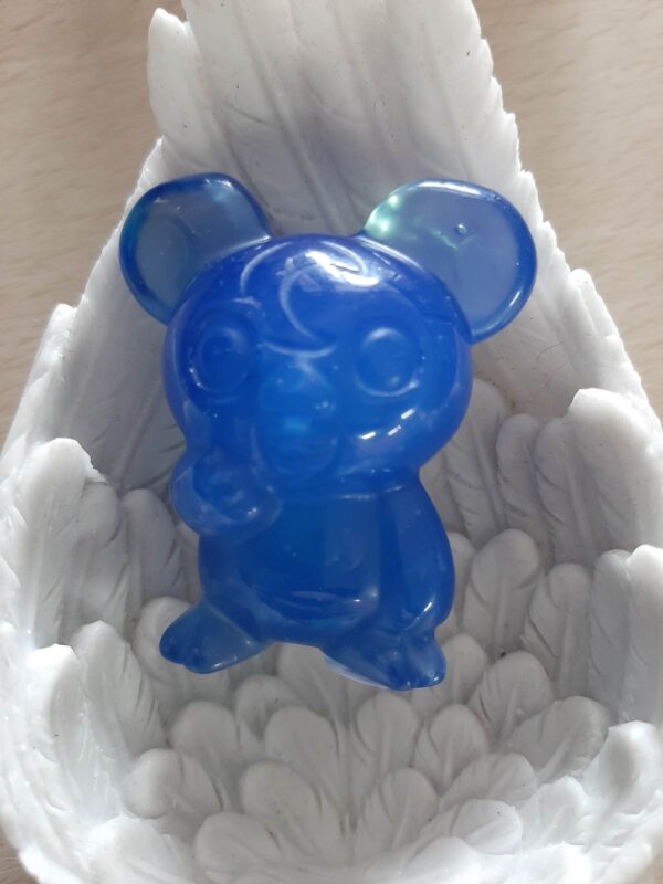 Blue opalite Teddiursa pokemon