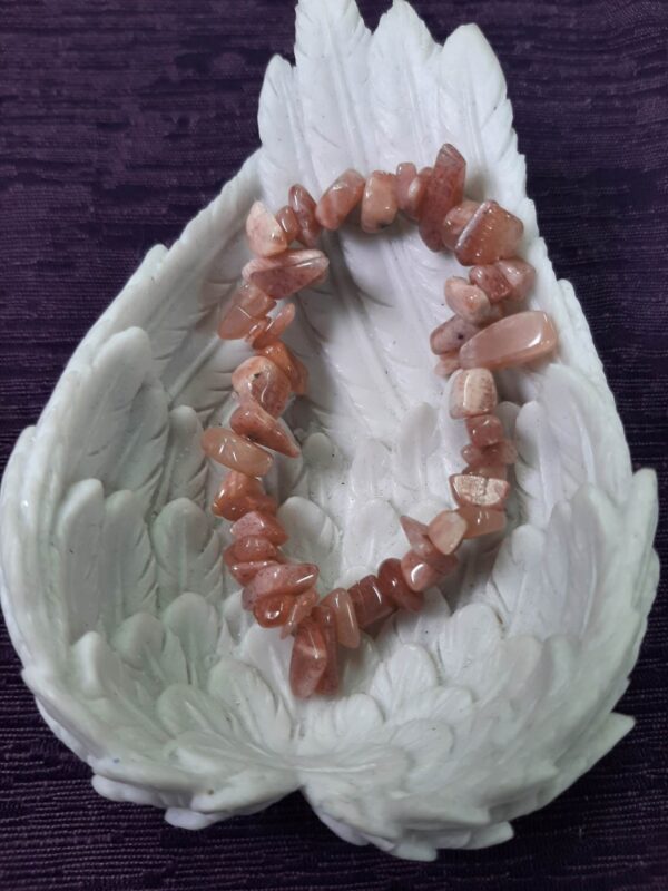 Peach moonstone chip bracelet