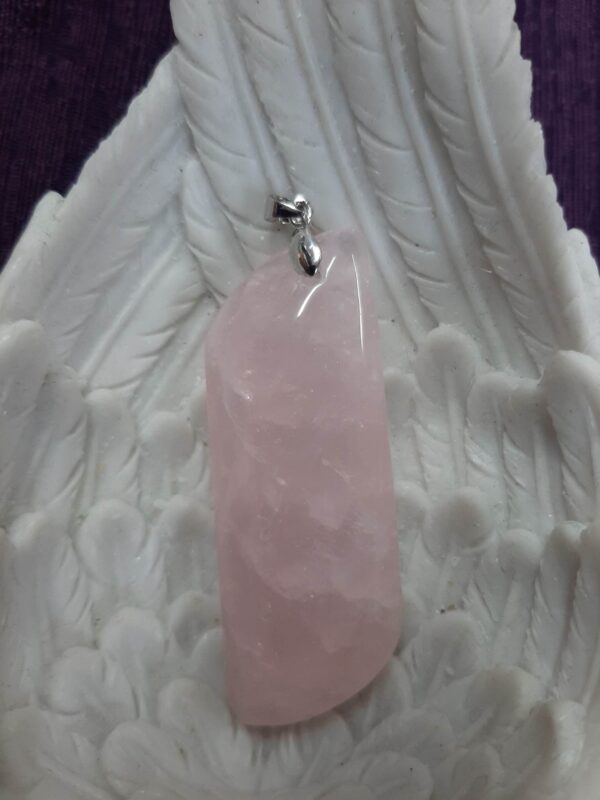 Rose quartz pendant (bs)