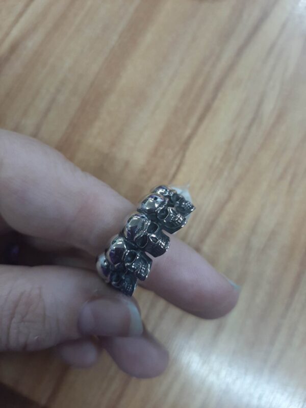 multi skull head ring