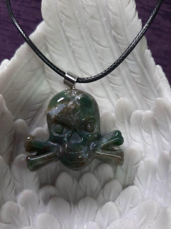 Moss agate skull and cross bone pendant (bs)