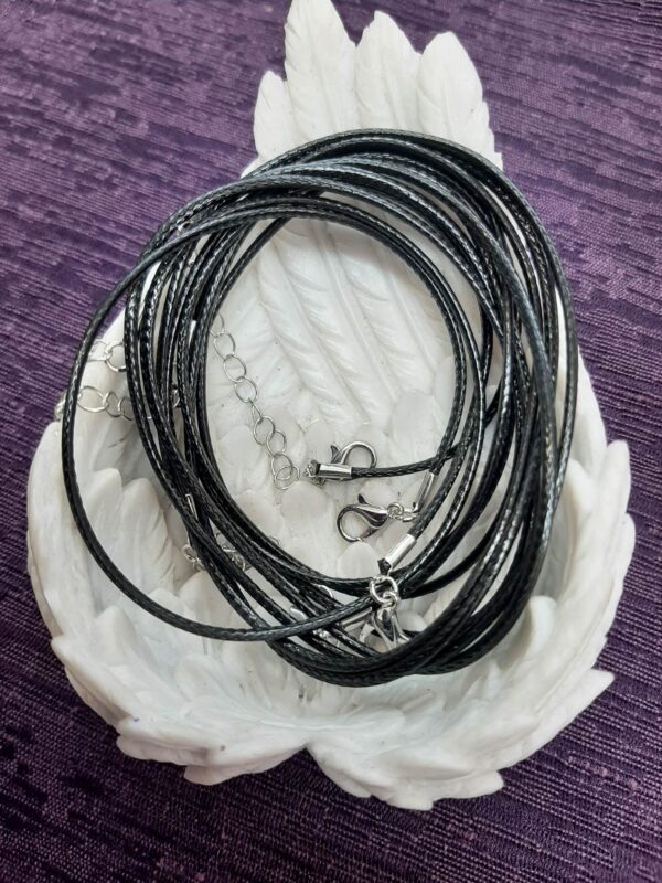 Single strand black jewellers cord with clips (bs)