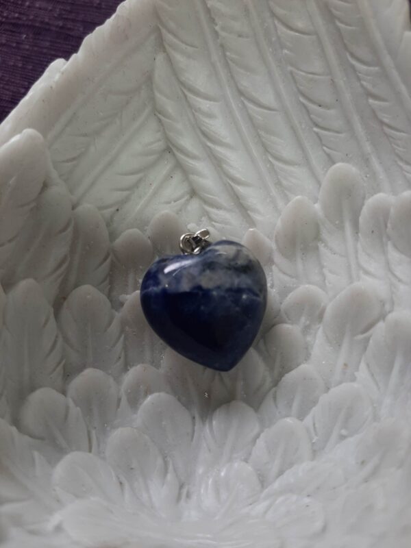 Sodalite heart pendant (bs)