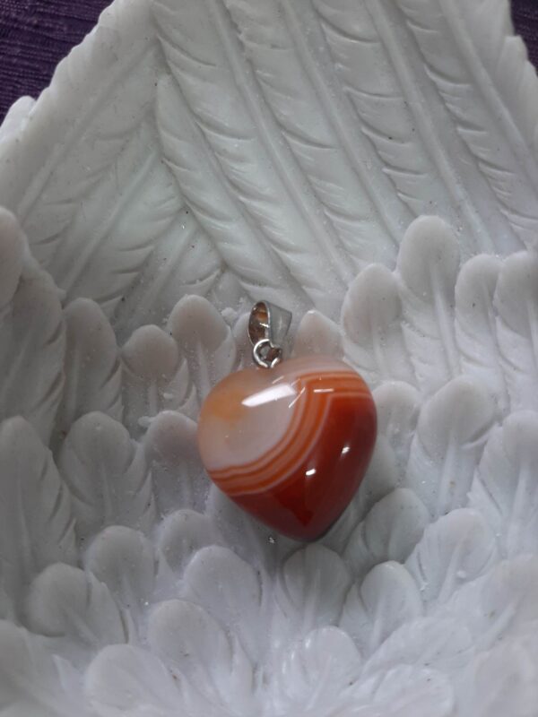 Agate heart pendant (bs)