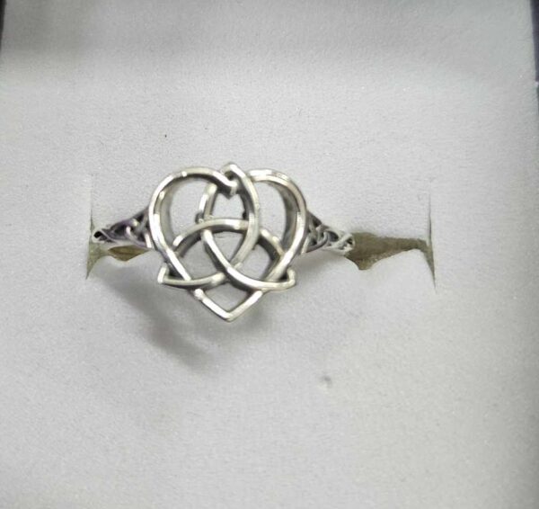 Trinity heart ring- size 8