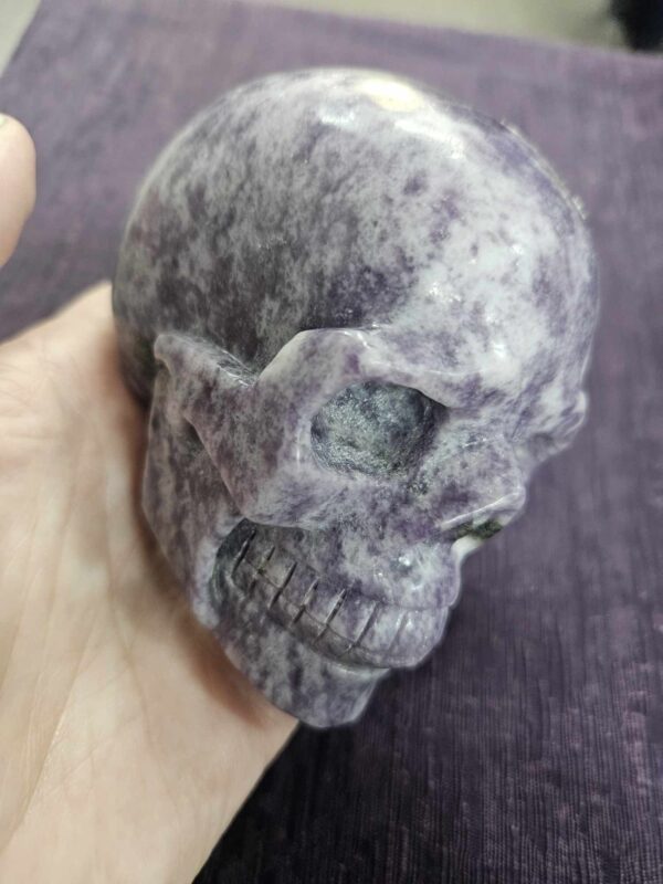 Lepidolite skull