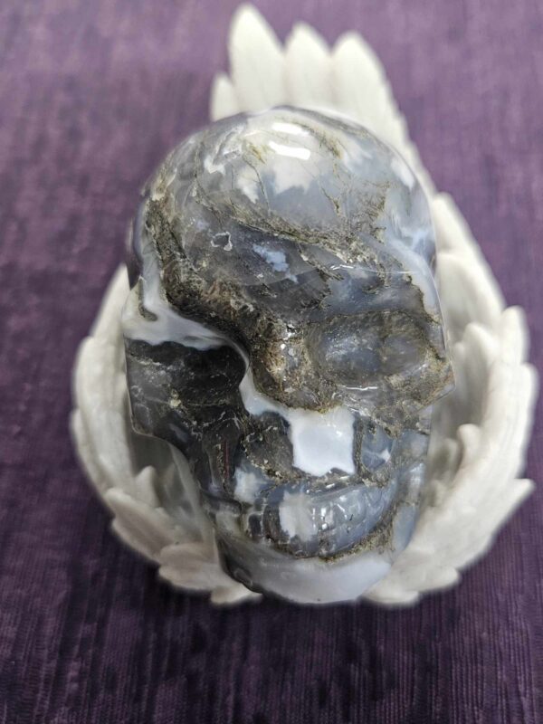 Moss agate skull