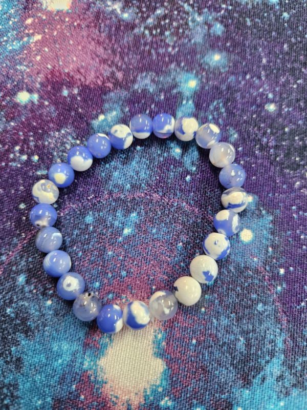 Blue dyed orca agate bracelet (bs)