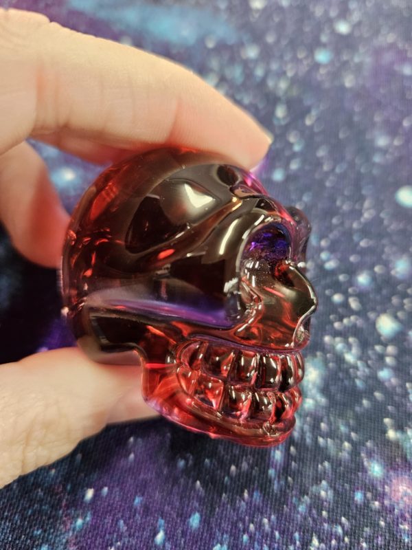 Large glass aura skull (bs)