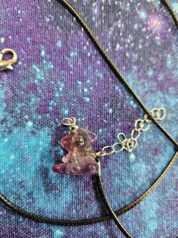 Purple fluorite cow pendant (bs)