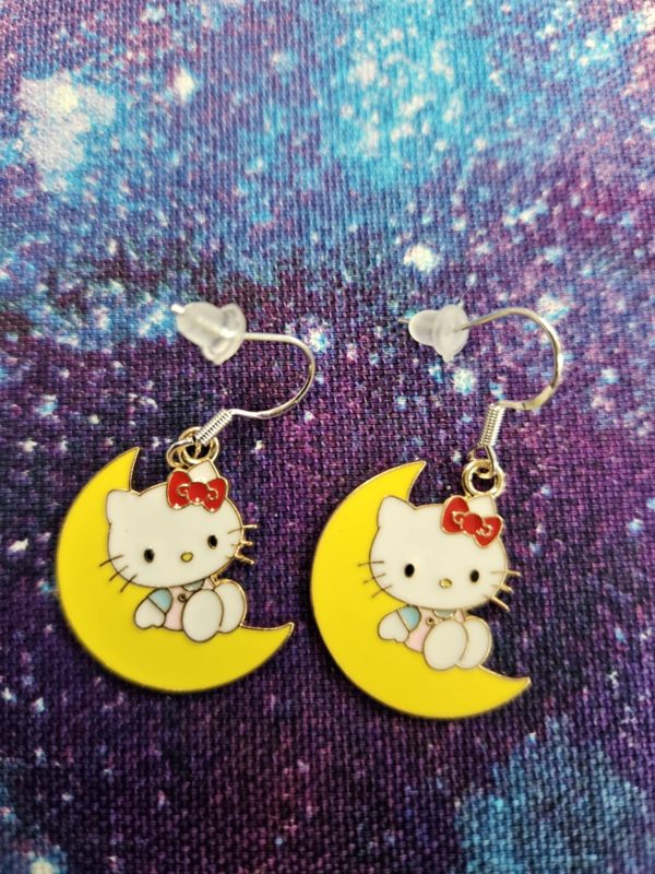 Moon hello kitty earrings(bs)