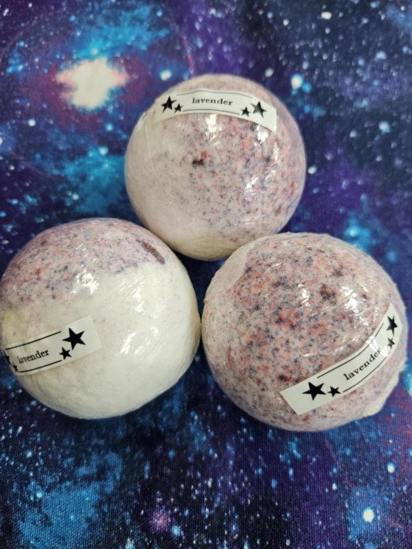 Bath bomb: lavender