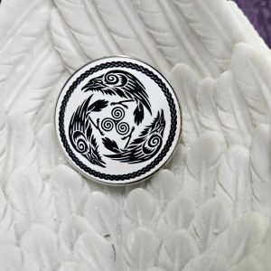 Viking crow metal badge (bs)