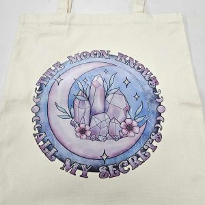 Merch bag- Moon knows all my secrets - white (bs)