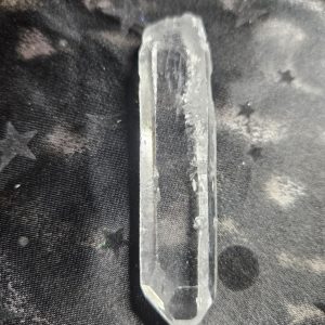 Clear quartz shard (hm)
