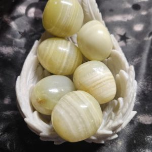 Green banded calcite (hm)