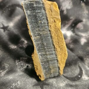 Raw tiger eye (hm)
