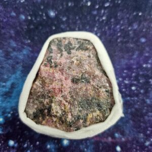 Raw rhodonite (hm)