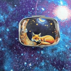 Pill tin- fox